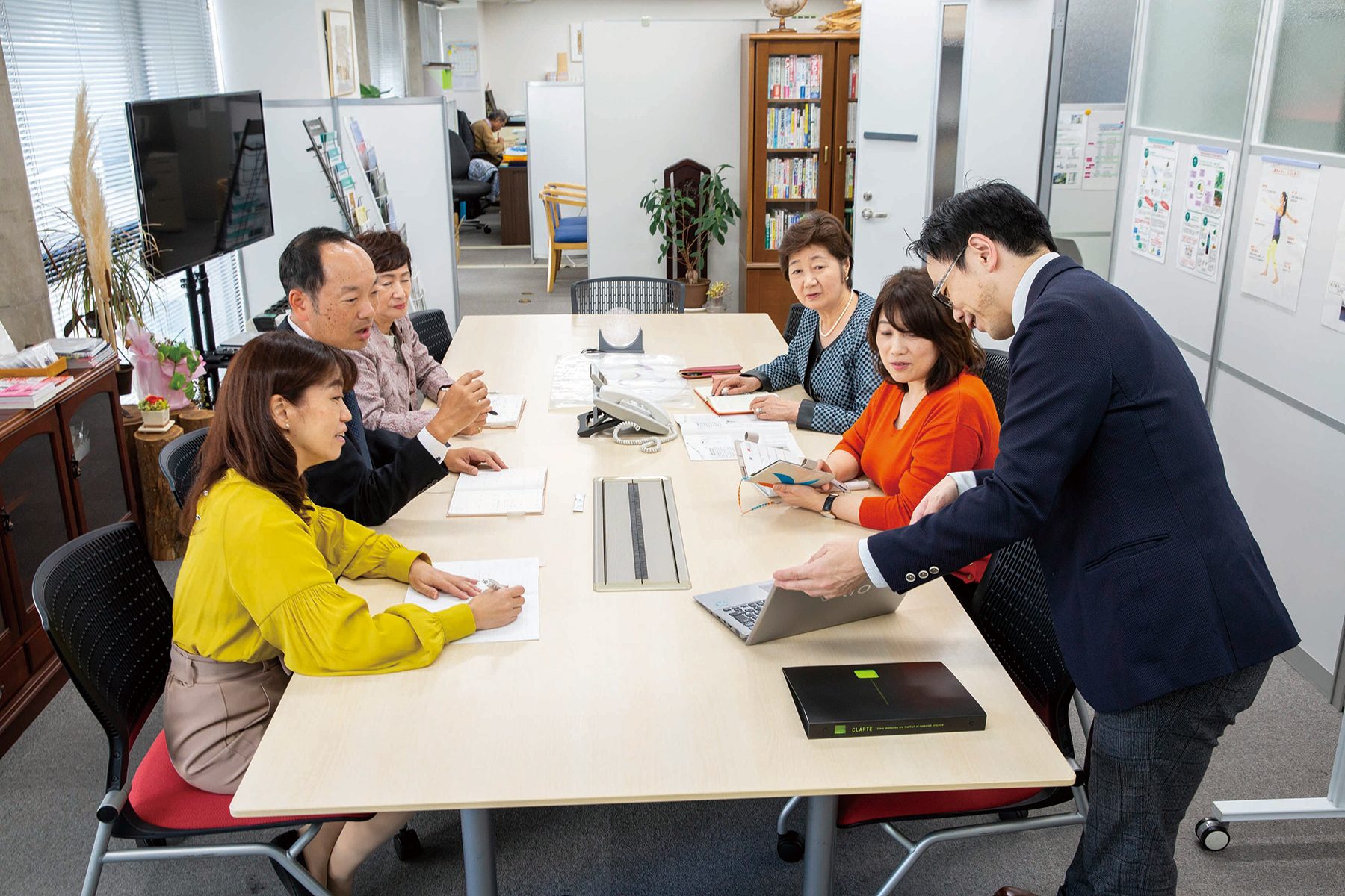 社内ミーティングの様子